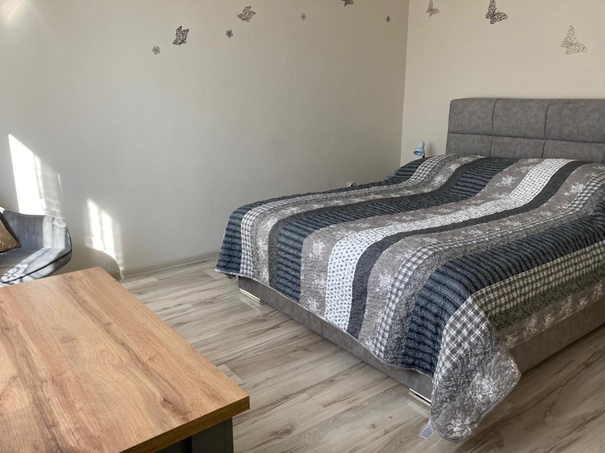 Kristaly Apartman Eger Exteriör bild