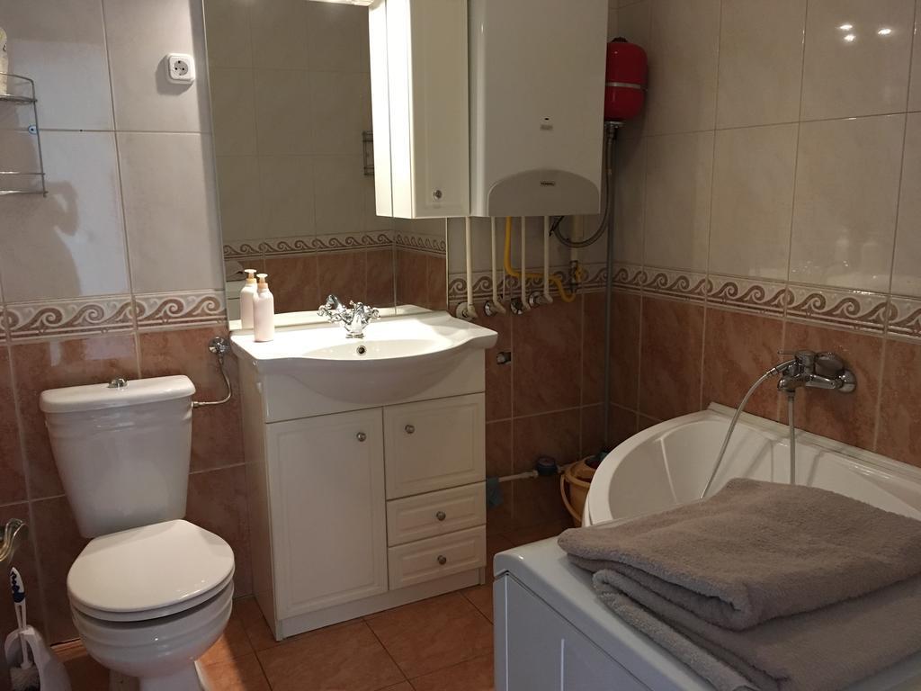 Kristaly Apartman Eger Exteriör bild